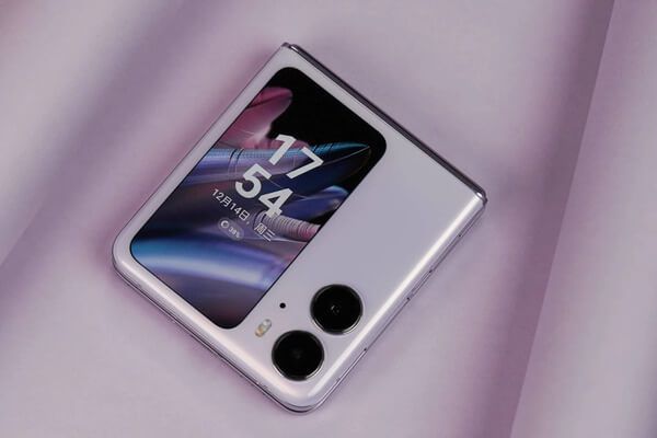 Camera selfie trên Oppo Find N2 Flip có độ phân giải cao hơn